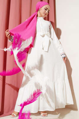 Önü Nakışlı Brodeli Kuşaklı Elbise Fuşya