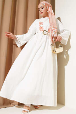 Önü Nakışlı Kloş Elbise Beyaz - Tesettür Elbise