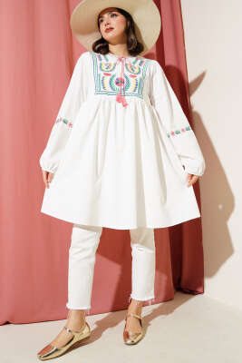 Önü Nakışlı Püskül İpli Tunik Pembe - 500-700 TL Ürünler