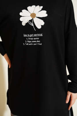 Önü Papatya Armalı Tunik Siyah - Tunik