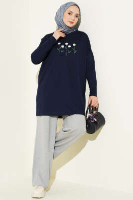 Önü Papatya Nakışlı Tunik Lacivert - Tunik
