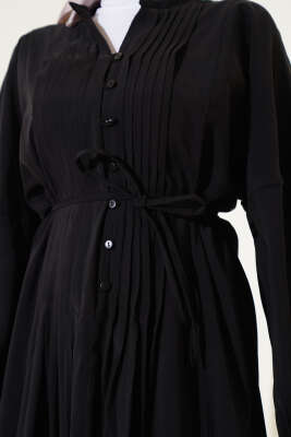 Önü Pileli Brit Düğmeli Elbise Siyah - Tesettür Elbise