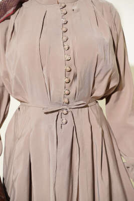 Önü Pileli Düğmeli Modal Elbise Bej - Elbise