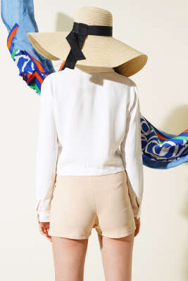 Önü Pileli Kısa Gömlek Ekru - Kadın Giyim Modelleri