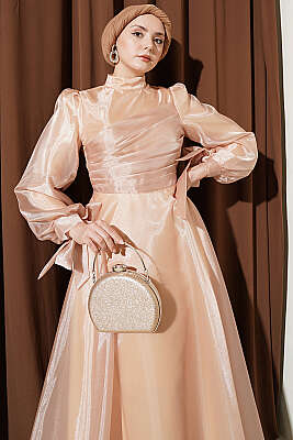 Önü Pileli Tül Abiye Elbise Bej - Elbise