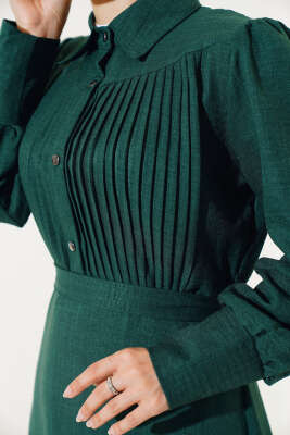 Önü Piliseli Elbise Zümrüt - Elbise