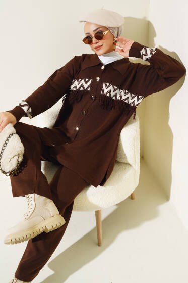 Önü Püskül Detaylı Triko İkili Takım Kahve - Triko