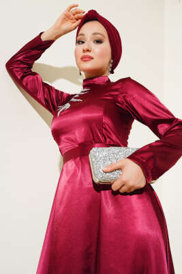 Önü Taş Süslemeli Saten Abiye Elbise Bordo - Tesettür Elbise