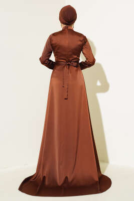 Önü Taş Süslemeli Saten Abiye Elbise Kahve - Tesettür Elbise