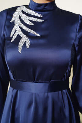 Önü Taş Süslemeli Saten Abiye Elbise Parlement - Tesettür Elbise