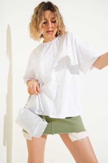 Önü Taş Süslemeli T-shirt Beyaz - Kadın Giyim Modelleri