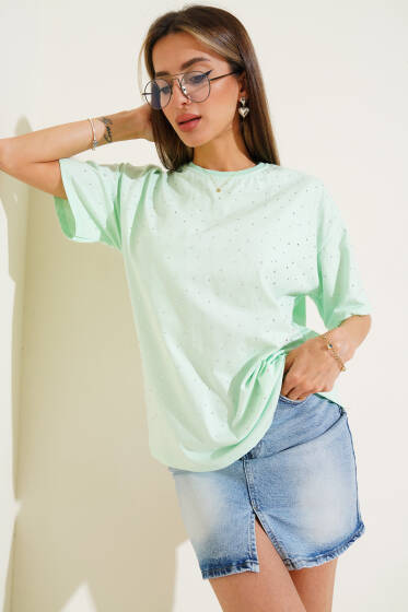 Önü Taş Süslemeli T-shirt Su Yeşili - Kadın Giyim Modelleri
