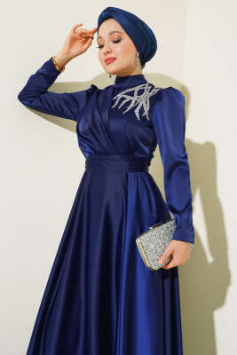 Önü Taşlı Kuşaklı Saten Abiye Elbise Lacivert - Tesettür Elbise