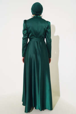 Önü Taşlı Kuşaklı Saten Abiye Elbise Zümrüt - Tesettür Elbise