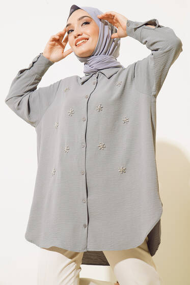 Önü Taşlı Yırtmaçlı Gömlek Gri - Gömlek