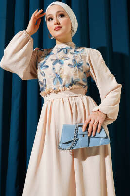 Önü Tül Çiçekli Kuşaklı Elbise Bej - Tesettür Elbise