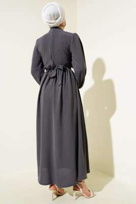 Önü Tül Çiçekli Kuşaklı Elbise Füme - Tesettür Elbise