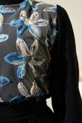 Önü Tül Çiçekli Kuşaklı Elbise Siyah - Tesettür Elbise