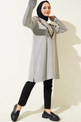 Önü V Boncuklu Triko Tunik Gri - Triko Tunik