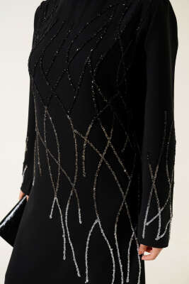 Önü ve Kolu Taşlı Büyük Beden Elbise Siyah - Tesettür Elbise