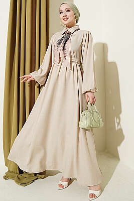 Önü Yarım Düğmeli Fularlı Elbise Bej 