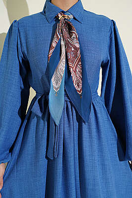 Önü Yarım Düğmeli Fularlı Elbise İndigo - Elbise