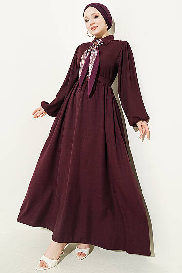 Önü Yarım Düğmeli Fularlı Elbise Mürdüm - Elbise