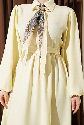 Önü Yarım Düğmeli Fularlı Elbise Sarı - Elbise