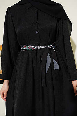 Önü Yarım Düğmeli Fularlı Elbise Siyah - Elbise