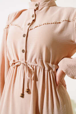 Önü Yarım Düğmeli Kat Kat Elbise Bisküvi - Tesettür Elbise