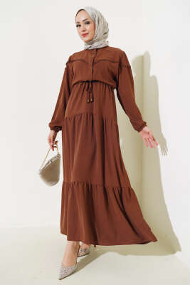 Önü Yarım Düğmeli Kat Kat Elbise Kahve - Tesettür Elbise