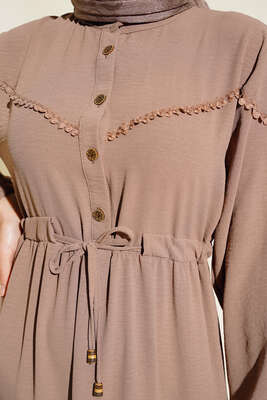 Önü Yarım Düğmeli Kat Kat Elbise Kestane - Tesettür Elbise