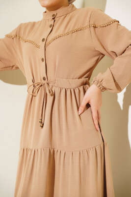 	 Önü Yarım Düğmeli Kat Kat Elbise Latte - Tesettür Elbise