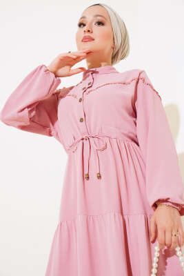 Önü Yarım Düğmeli Kat Kat Elbise Pudra - Tesettür Elbise