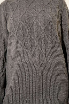 Örgü İşlemeli Triko Kazak Füme - Triko Kazak