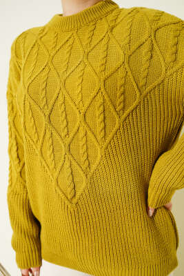 Örgü İşlemeli Triko Kazak Yağ Yeşili - Triko Kazak