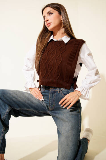 Örgülü Yanları Bağlamalı Kısa Süveter Kahve - Kadın Giyim Modelleri