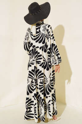 Otantik Desen Yaka Püsküllü Elbise Ekru Siyah - Tesettür Elbise