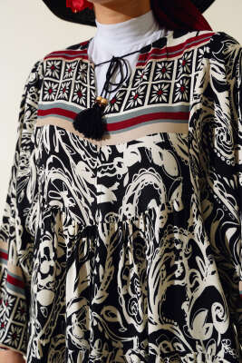 Otantik Desen Yaka Püsküllü Elbise Siyah Bordo - Tesettür Elbise