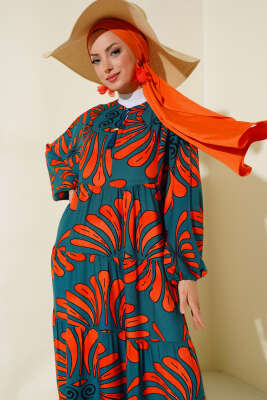 Otantik Desen Yaka Püsküllü Elbise Zümrüt - Tesettür Elbise