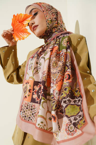 Otantik Desenli Çiçekli Şal Latte - Başörtüsü