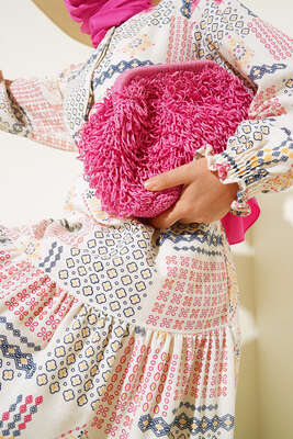 Otantik Design Desenli Kuşaklı Kolu Gipeli Elbise Fusya - Tesettür Elbise