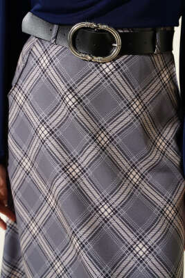 Oval Kemer Tokalı Ekoseli Etek Gri - Etek