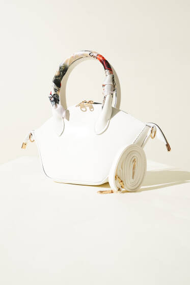 Oval Kesim Fularlı Çanta Beyaz - Kol Çantası