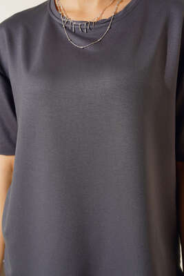 Oval Kesim T-shirt Füme - Yılın Fırsatı