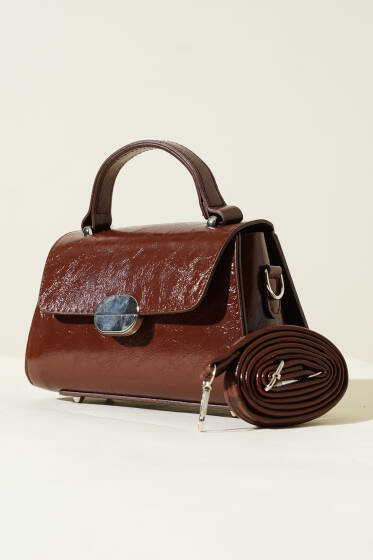 Oval Mıknatıslı Çanta Kahve - Kol Çantası