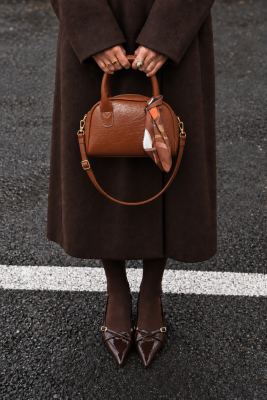Oval Model Fularlı Çanta Taba 