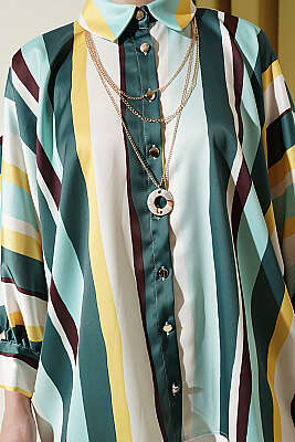 Oversize Asimetrik Çizgili Saten Gömlek Zümrüt - Gömlek