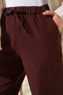 Paça Püsküllü İp Bağcık Detaylı Pantolon Kahve - Pantolon