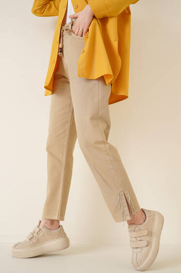 Paçası Taş Püsküllü Kot Pontolon Bej - Pantolon